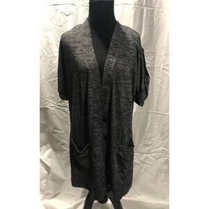 Torrid size 1 black/white long rayon cardigan short sleeve w/pockets